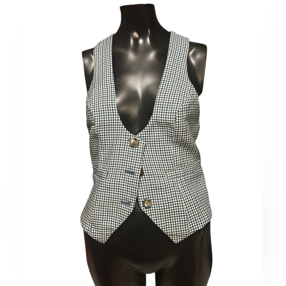Grace Karin vest with teal lining. Workable front pockets and adjustable back.